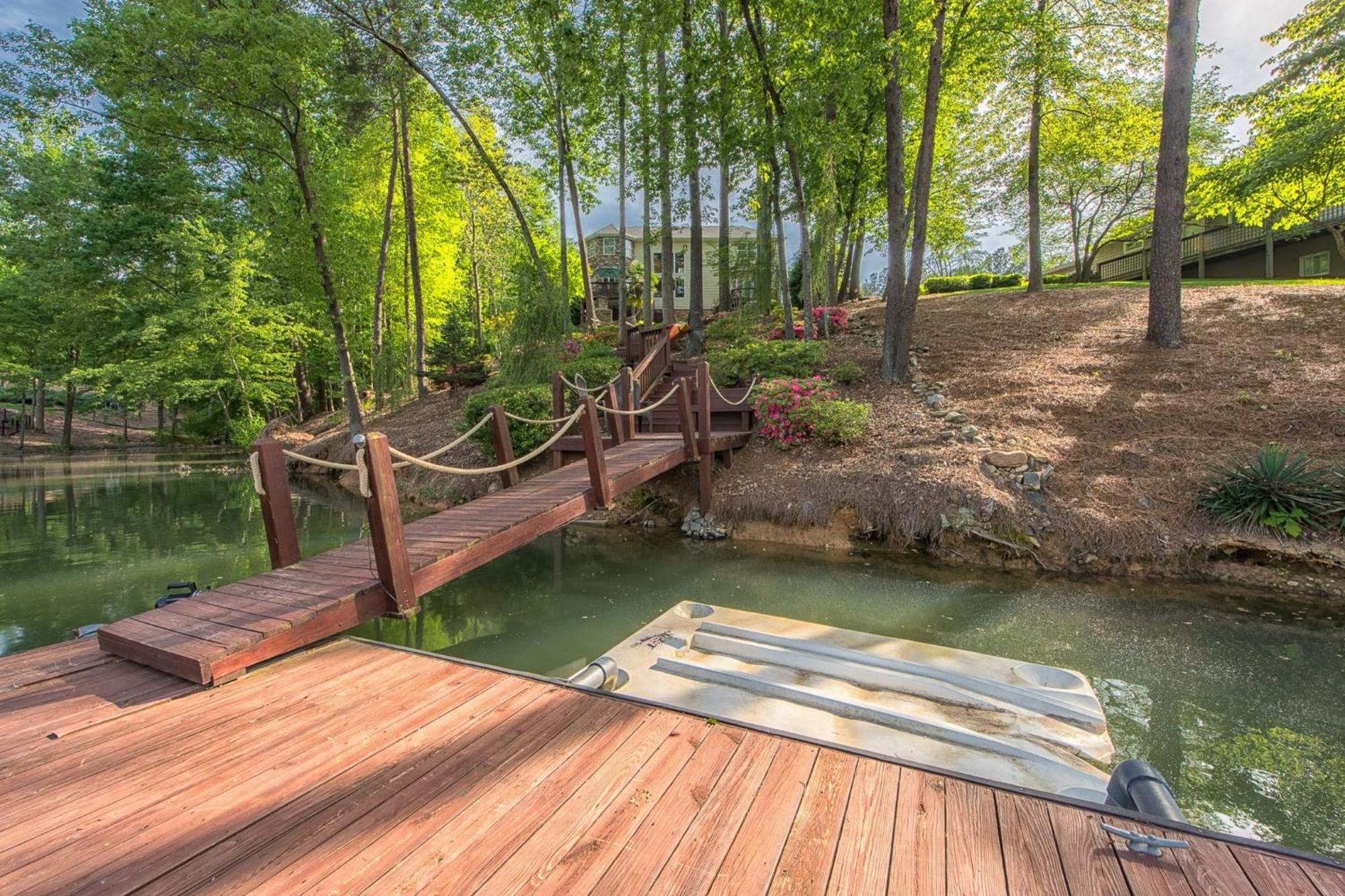 Lakeside Landing By Avantstay Private Dock Mooresville Exterior photo